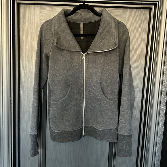 Lululemon scuba zip up sweatshirt - Picture 1 of 2